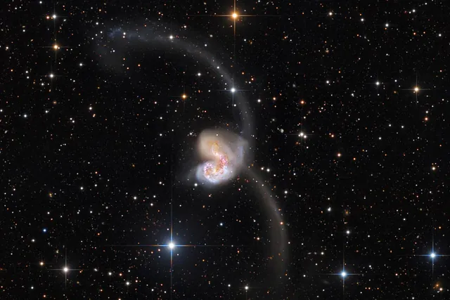 Arp 244 - im Sternbild Rabe